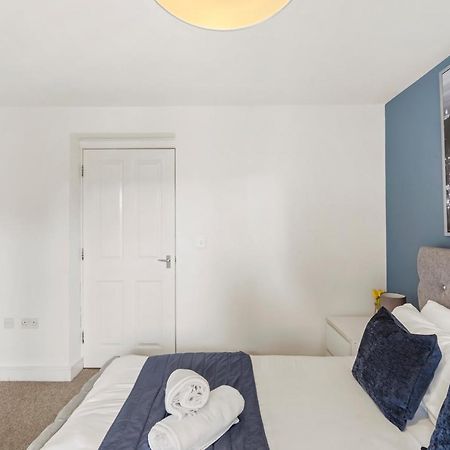 Luxnightzz - Two Bed - Close To North Station And Hospital โคล์เชสเตอร์ ภายนอก รูปภาพ