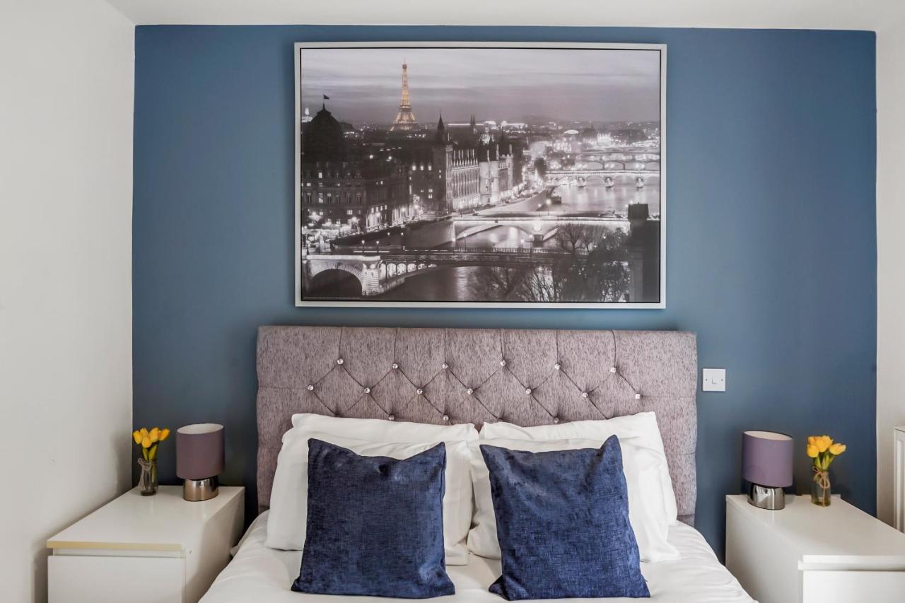 Luxnightzz - Two Bed - Close To North Station And Hospital โคล์เชสเตอร์ ภายนอก รูปภาพ